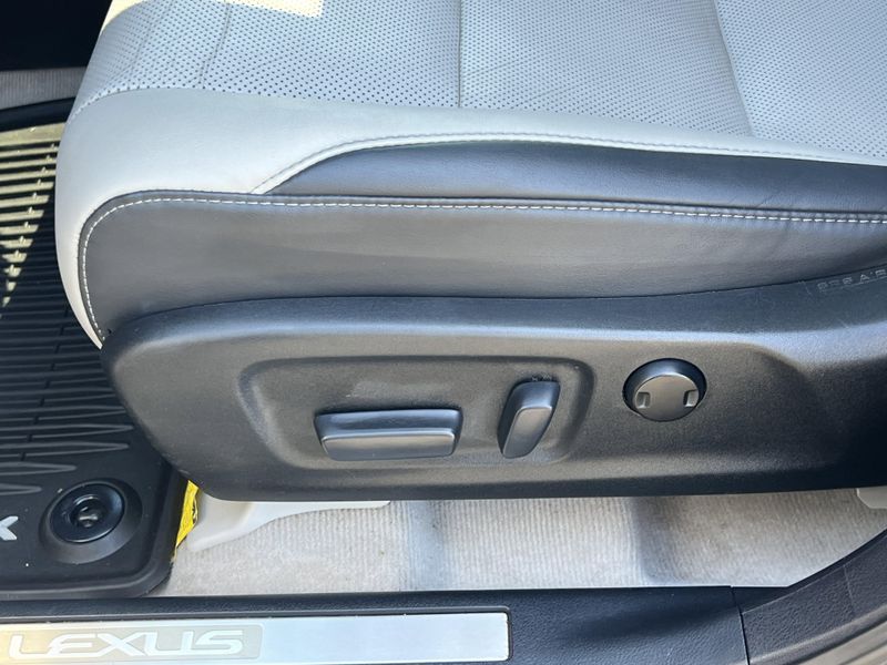 Used 2017 Lexus RX 350Image 19