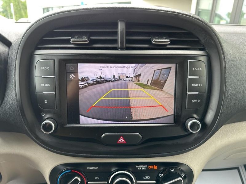 2023 Kia Soul LXImage 28