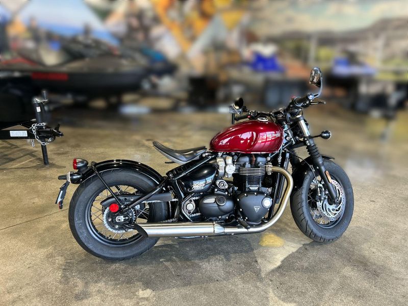 2022 Triumph Bobber Image 11