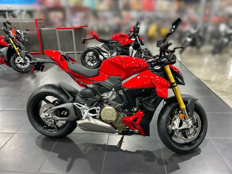 New 2025 Ducati STREETFIGHTER V4 S 3G Image 10
