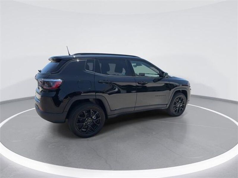 2025 Jeep Compass Latitude 4x4Image 8