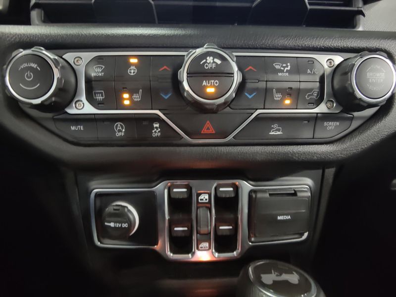 2024 Jeep Wrangler Sport S 3.6L 4x4 w/ ConvenienceImage 18