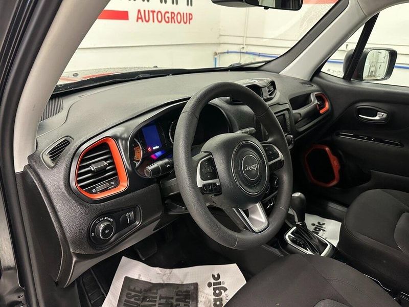 2020 Jeep Renegade SportImage 18