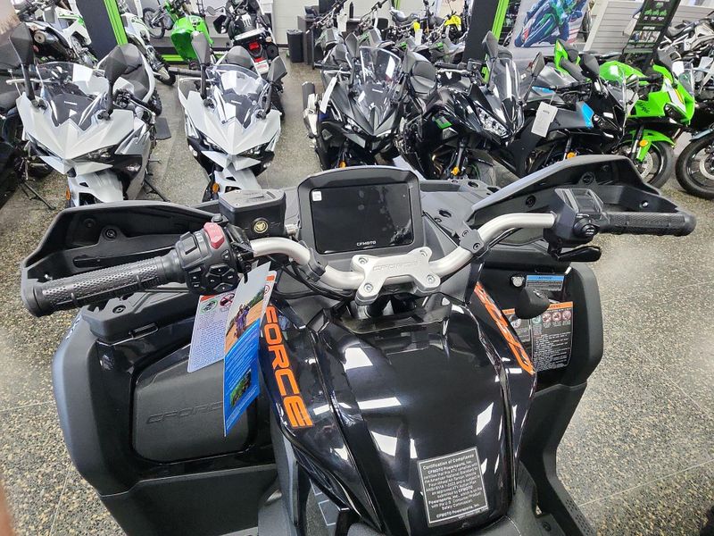New 2025 CFMOTO CFORCE 1000 TOURING Image 10