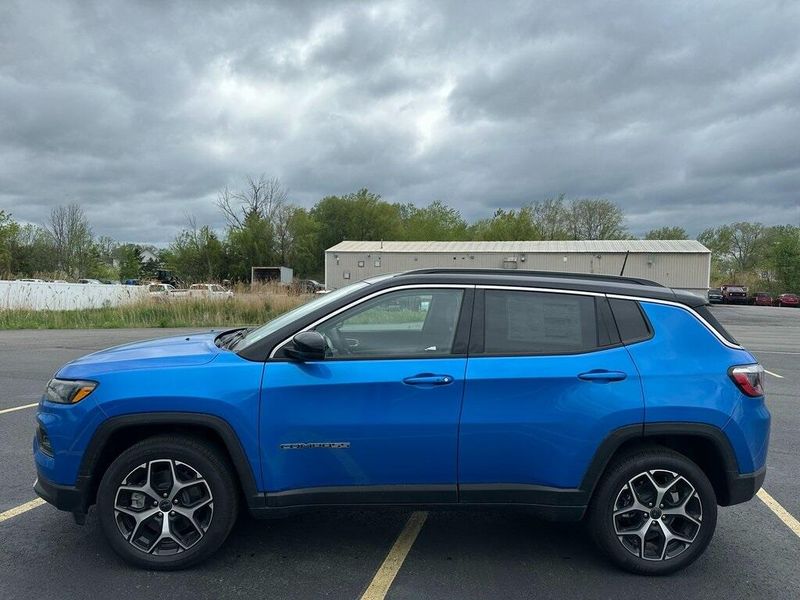 2025 Jeep Compass Limited 4x4Image 4