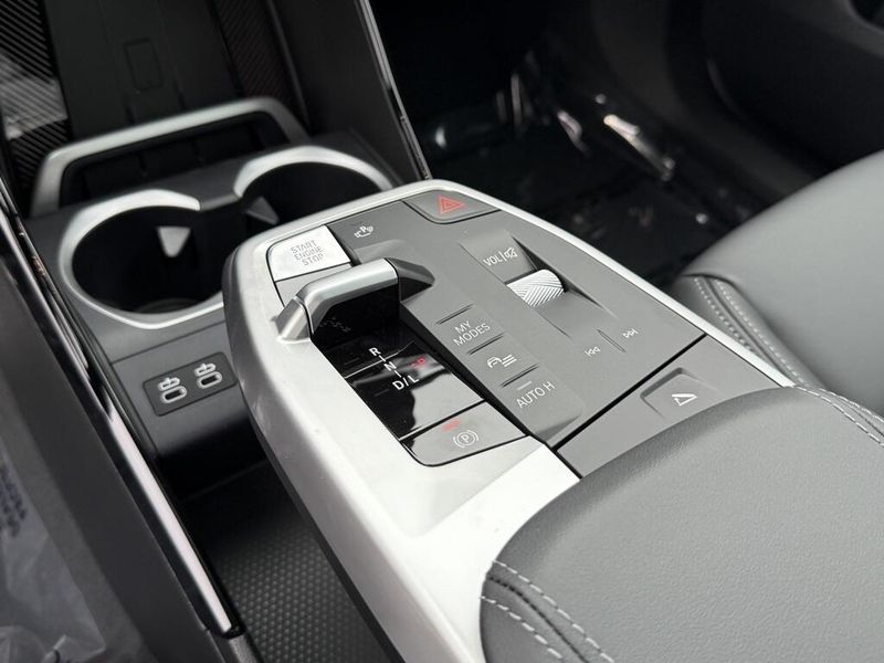2025 BMW X1 xDrive28iImage 25