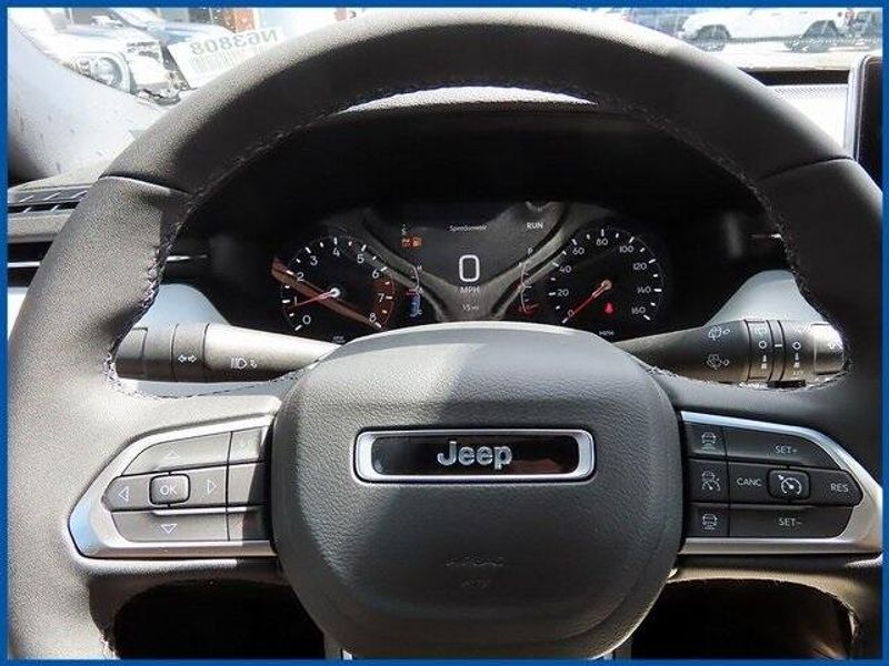 New 2025 Jeep Compass LimitedImage 14