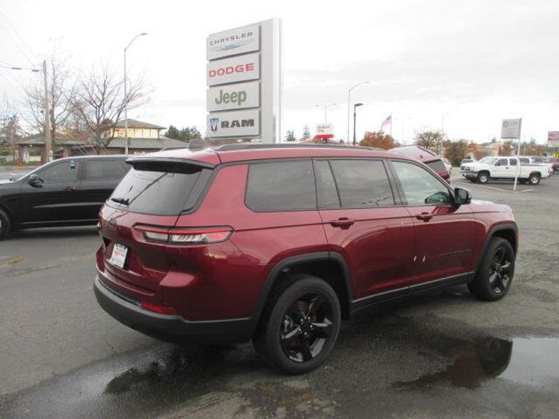 2023 Jeep Grand Cherokee L Altitude 4x4Image 7