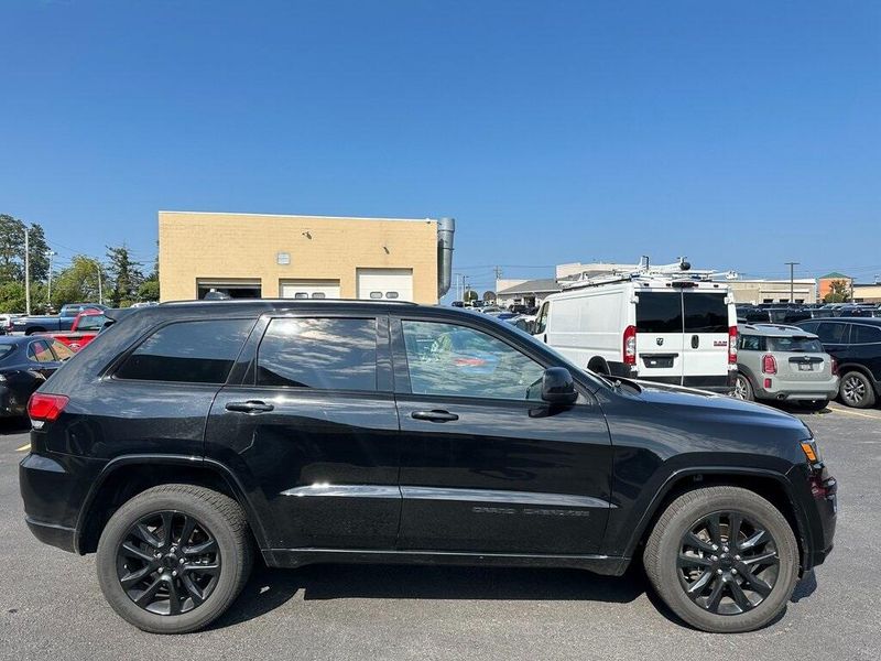 2022 Jeep Grand Cherokee WK Laredo XImage 12