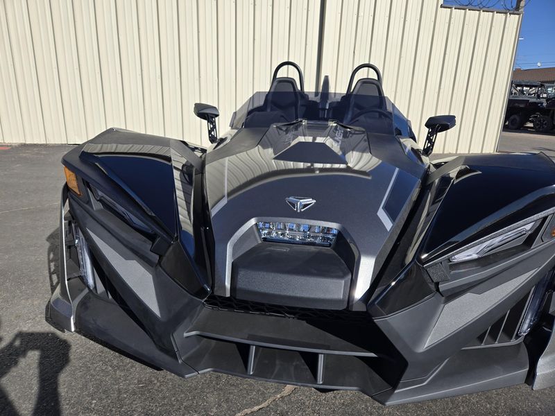 NEW 2025 POLARIS SLINGSHOT SLR AUTODRIVE Image 7