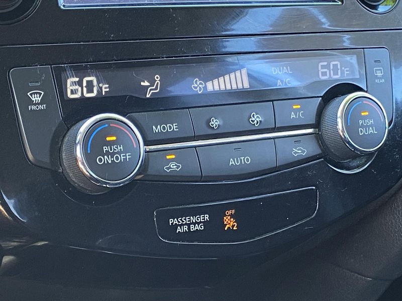 Used 2017 Nissan Rogue SVImage 21