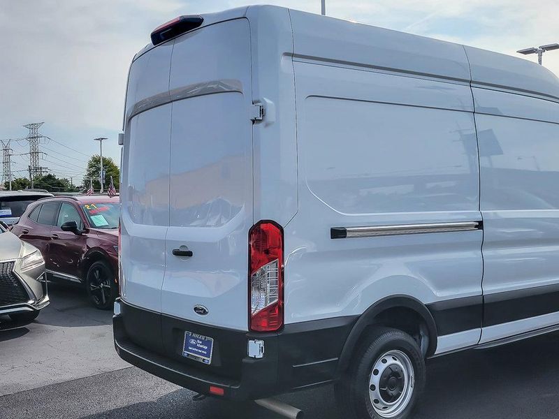 2023 Ford Transit Cargo Van photo 5