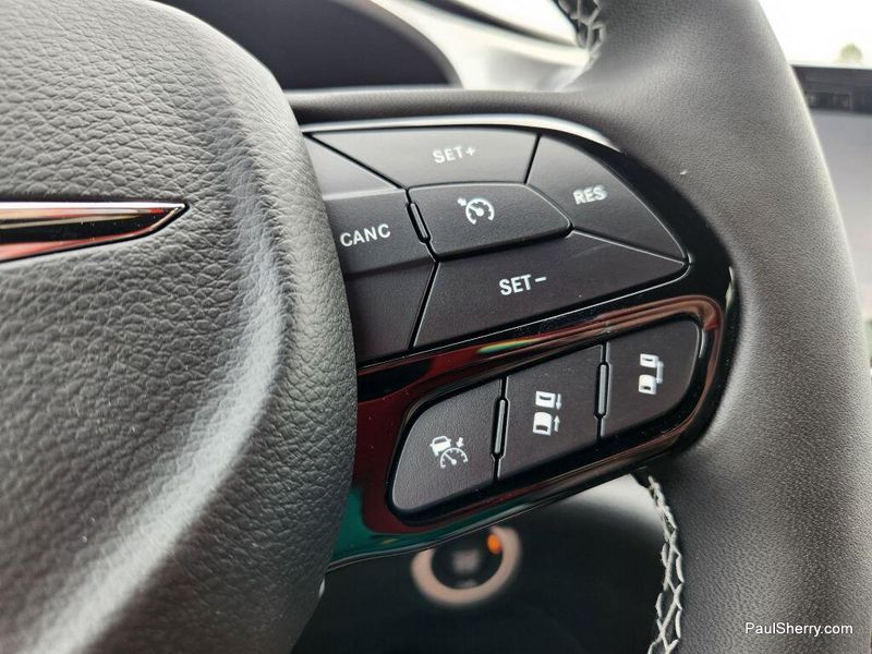 New 2025 Chrysler Pacifica LimitedImage 35