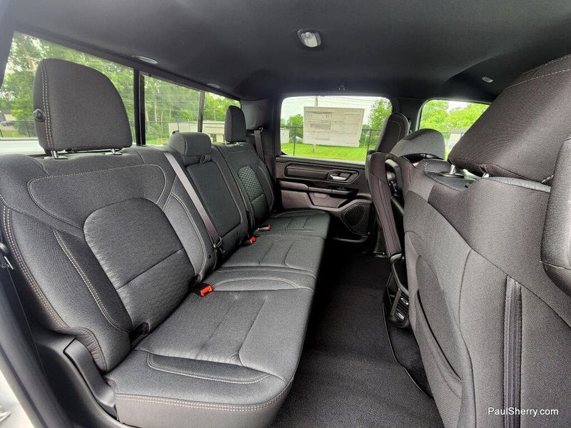 New 2026 RAM 1500 Express Crew Cab 4x4 5'7' Box
