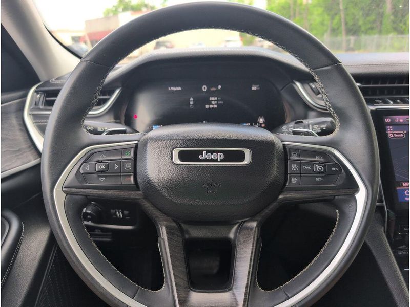 Used 2023 Jeep Grand Cherokee LimitedImage 19