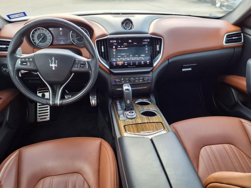 Used 2021 Maserati Ghibli SImage 4