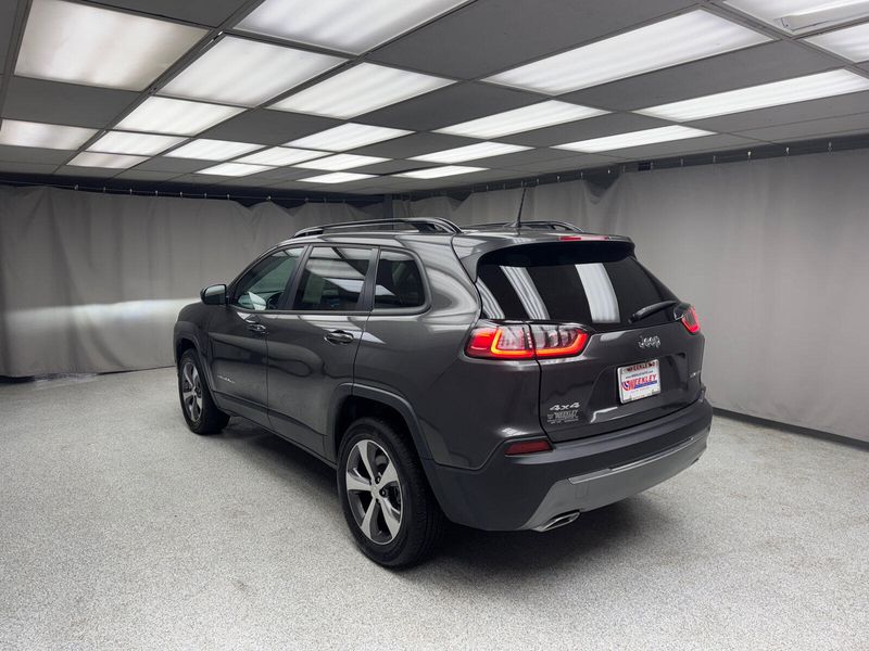 2022 Jeep Cherokee LimitedImage 2