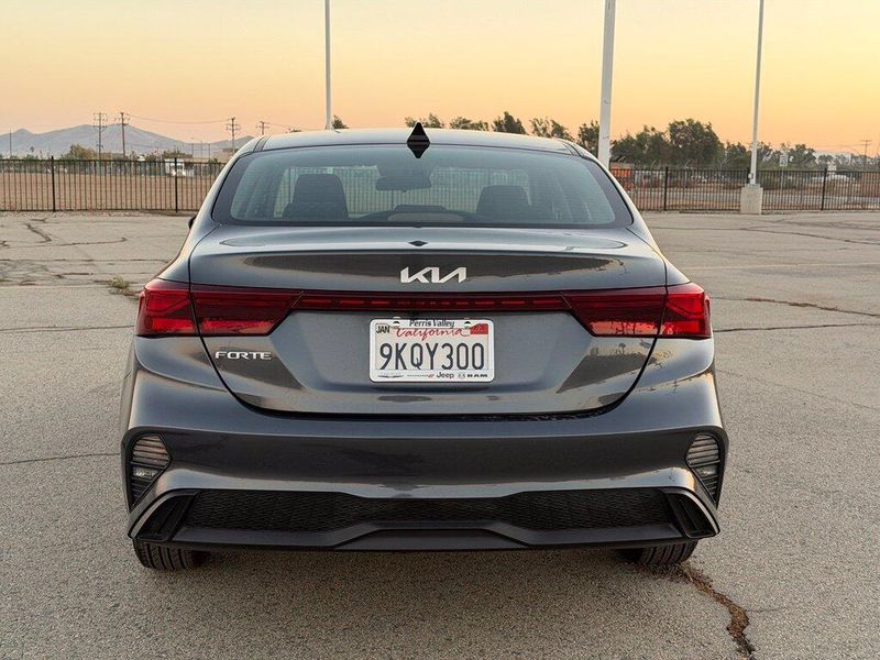 Used 2024 Kia Forte LXSImage 6
