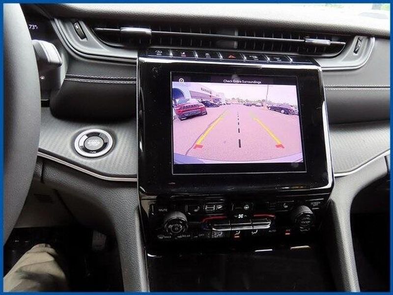 2023 Jeep Grand Cherokee LaredoImage 17