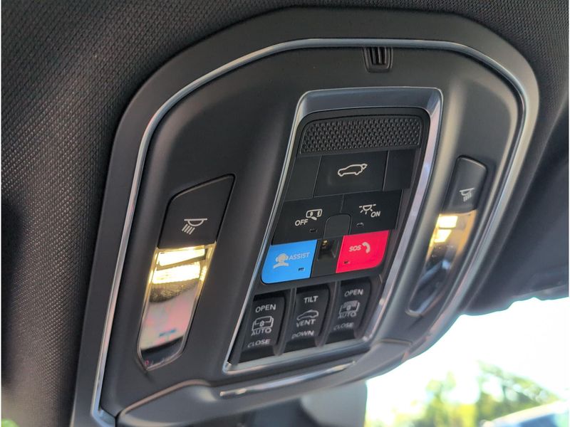 New 2027 Jeep Grand Cherokee Limited 4x4Image 28