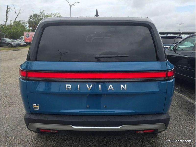 2023 Rivian R1S Launch EditionImage 3
