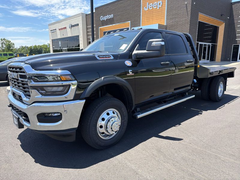Used 2025 RAM 3500 Chassis TradesmanImage 1