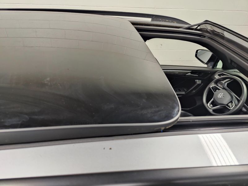 Used 2023 Volkswagen Tiguan AWD SE R-Line Black w/SunroofImage 7