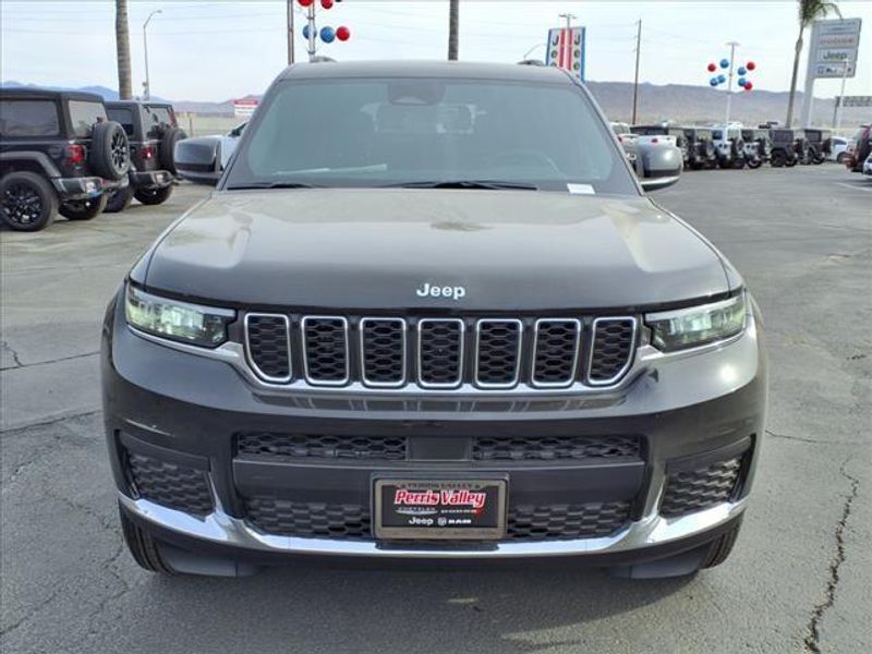 New 2025 Jeep Grand Cherokee L Image 2