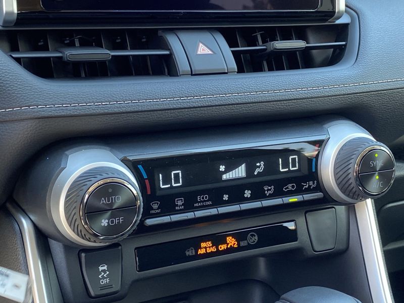New 2025 Toyota RAV4 Hybrid LEImage 17