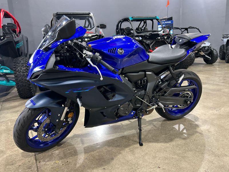 Used 2023 Yamaha YZF-R7 Image 21