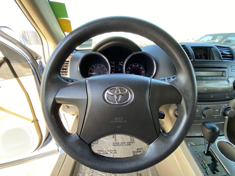 2008 Toyota Highlander BaseImage 24