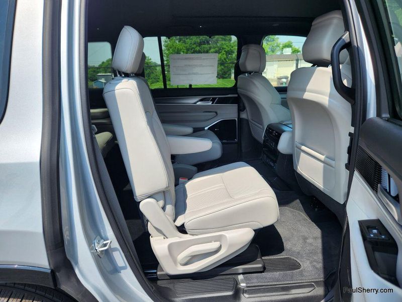 2025 Jeep Wagoneer Series Iii 4x4Image 44