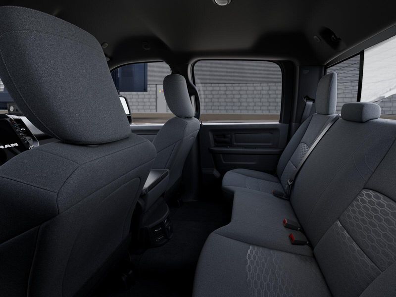 New 2026 RAM 2500 Black Express Crew Cab 4x4 6