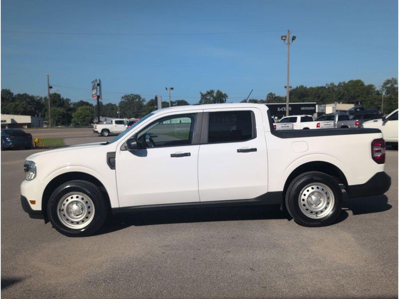 Used 2022 Ford Maverick XLImage 2