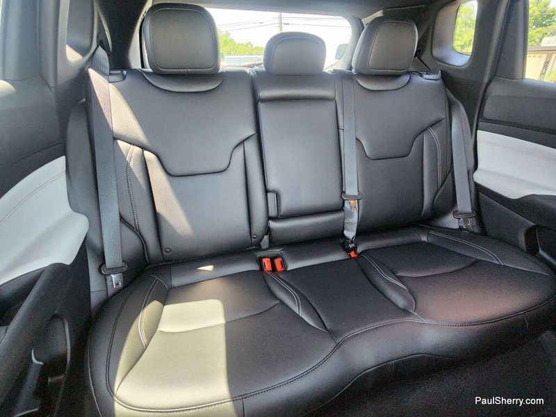 New 2025 Jeep Compass Limited 4x4Image 6
