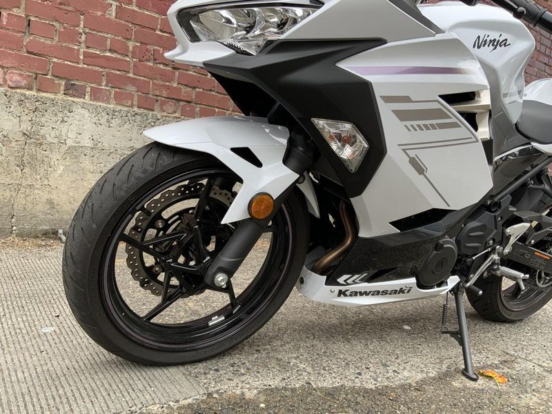 2023 Kawasaki NINJA 400 