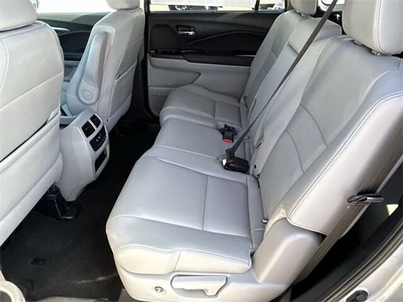 2022 Honda Pilot Special Edition photo 16