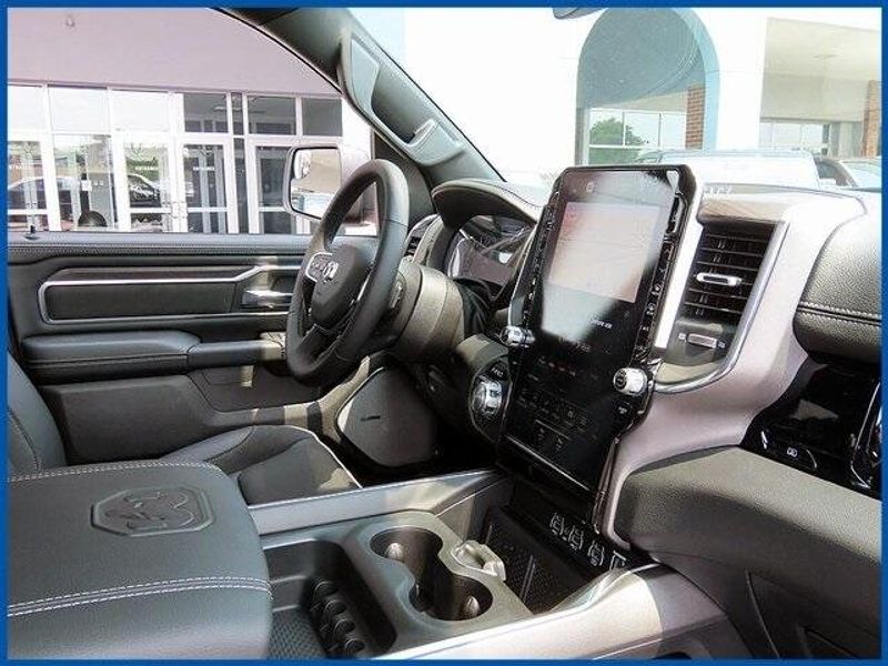 2025 RAM 1500 LaramieImage 8