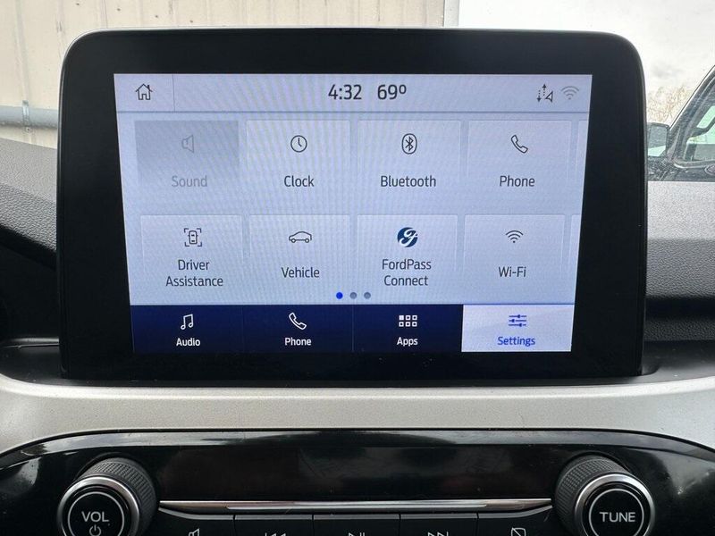 2021 Ford Escape SEImage 4