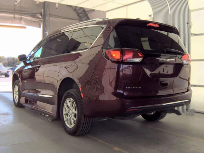 Used 2020 Chrysler Pacifica Touring L