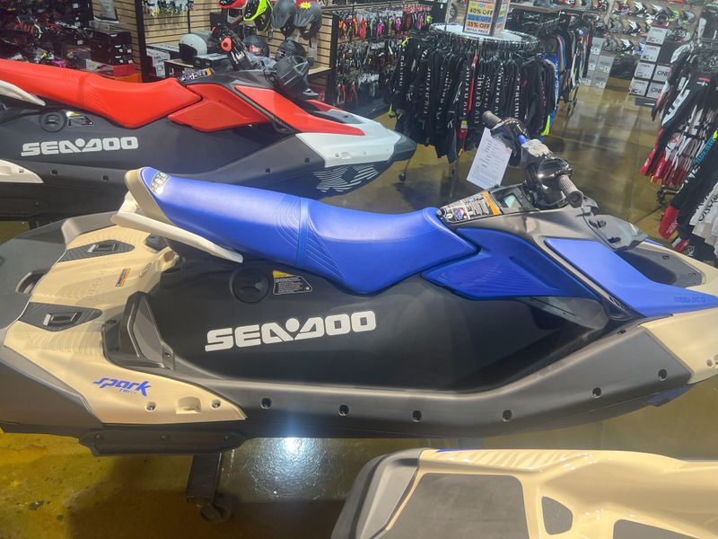 2025 Sea-Doo SPARK FOR 3 90 TRIXX (SOUND SYSTEM) Image 7