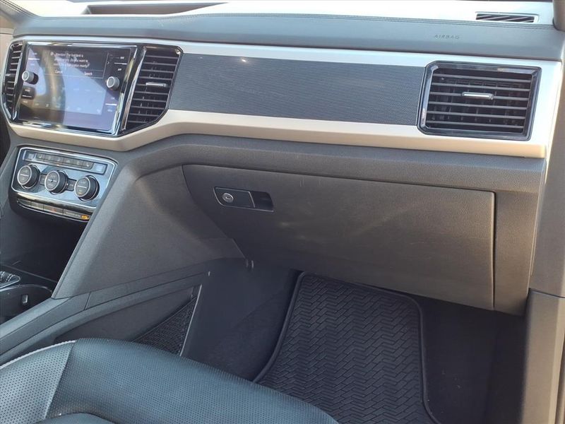 Used 2021 Volkswagen Atlas Cross Sport 3.6L V6 SEL PremiumImage 15