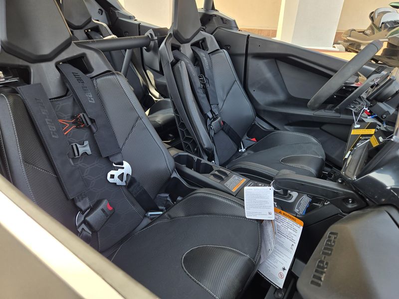 2025 Can-Am MAVERICK R MAX X RS 999TDCT TRIPLE BLACK Image 16