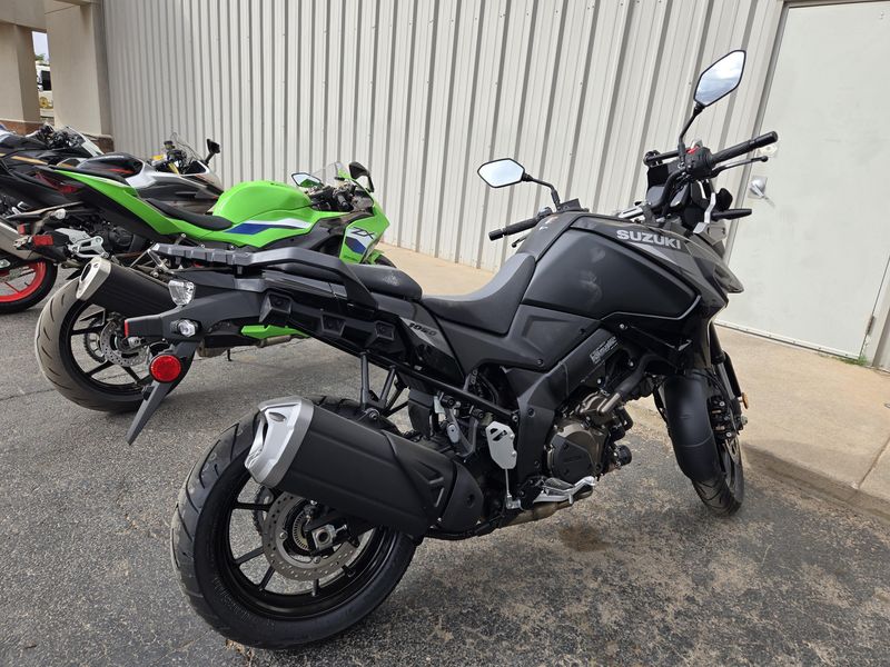 NEW 2026 SUZUKI V-STROM 1050 Image 4