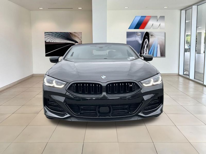 2025 BMW 8 Series M850i xDriveImage 4