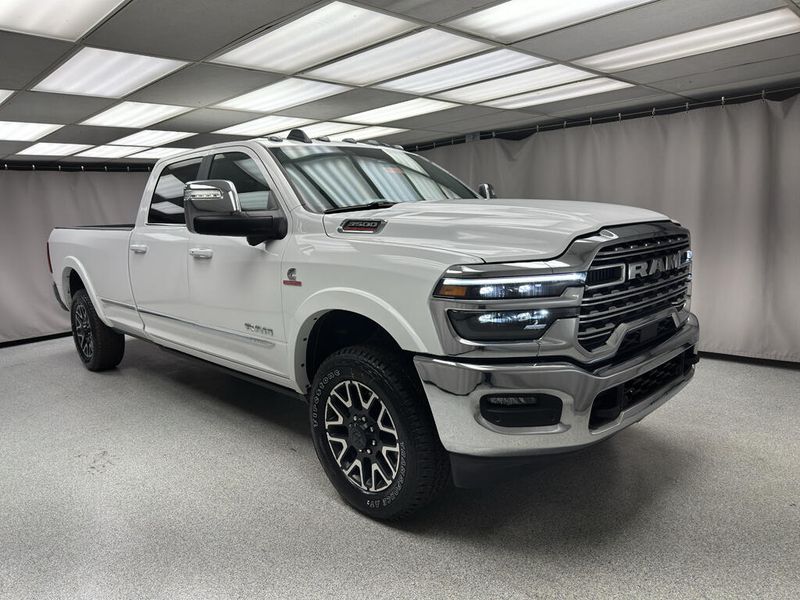 New 2026 RAM 3500 Limited Crew Cab 4x4 8