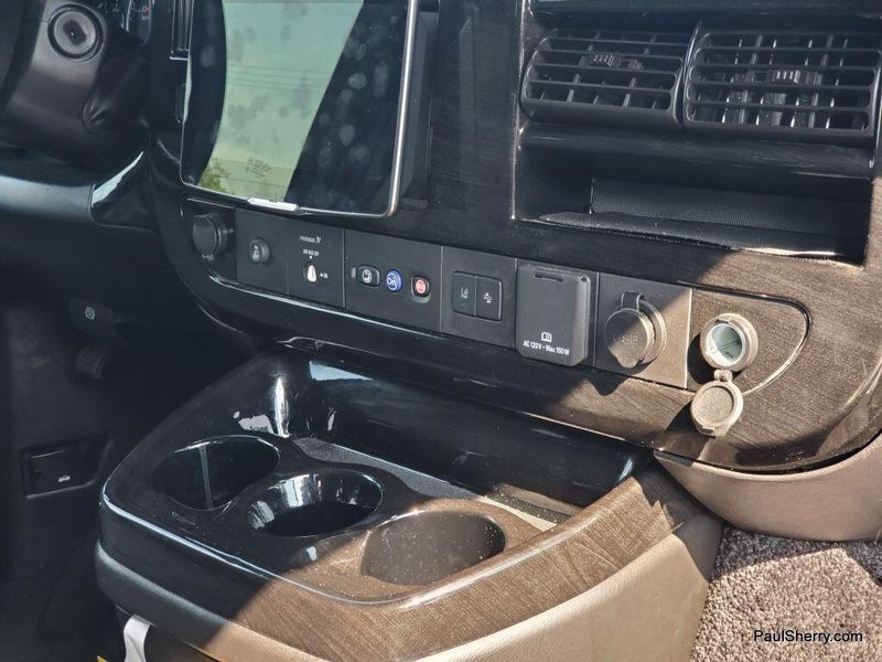 2024 Chevrolet Express Cargo Image 39