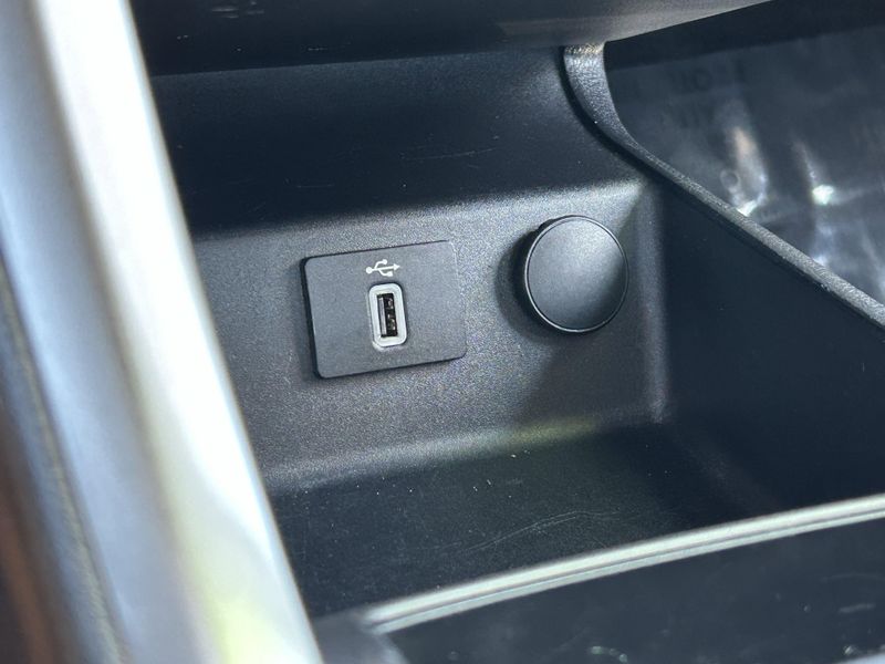 Used 2017 Ford Fusion SEImage 23