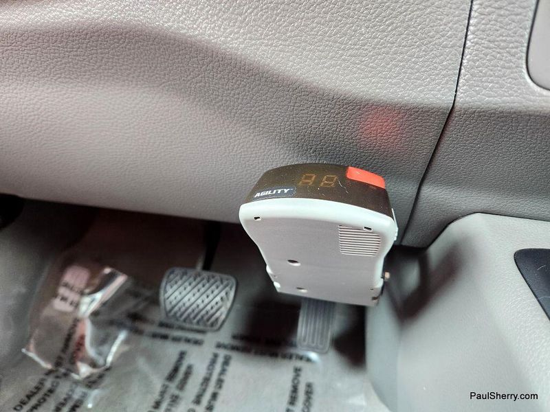 2017 Nissan NV Passenger NV3500 HD SVImage 50