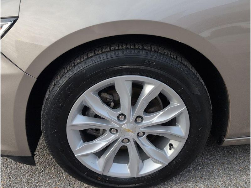 Used 2024 Chevrolet Malibu LTImage 9